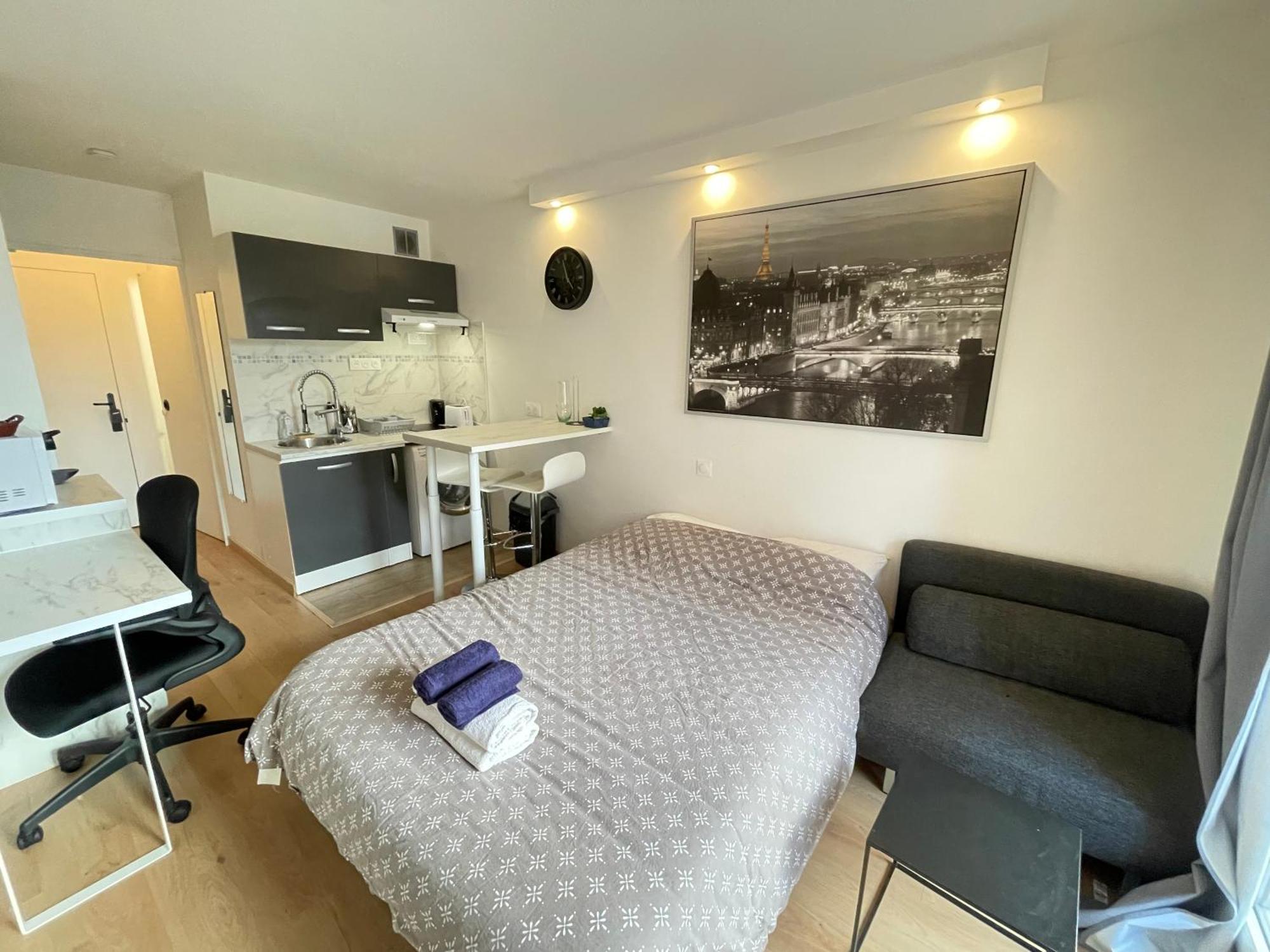 Exclusive Private Apartment By Warilco - Pleyel 25 M2 - A 1 Minute De La Station Metro Carrefour Pleyel Saint-Denis  Bagian luar foto